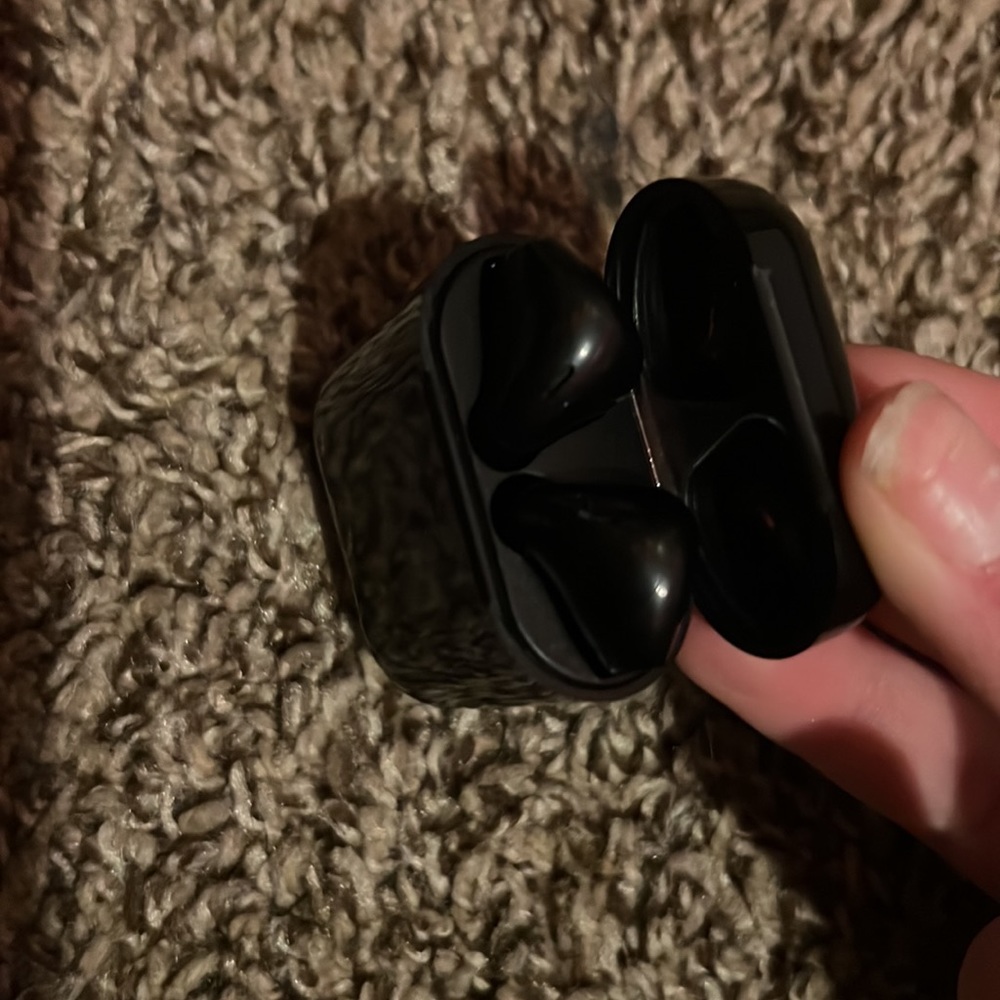 wireless earbuds